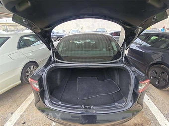 2018 Tesla Model 3 Mid Range – miniatura 14