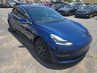 2018 Tesla Model 3 Mid Range – miniatura 4