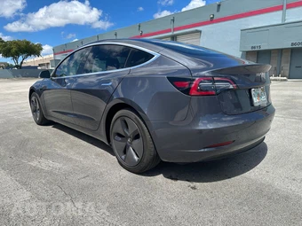2018 Tesla Model 3 Mid Range - miniatura 5