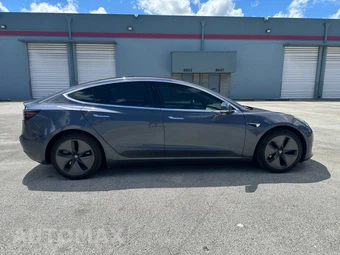 2018 Tesla Model 3 Mid Range - miniatura 8