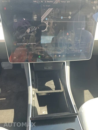 2018 Tesla Model 3 Mid Range - miniatura 11