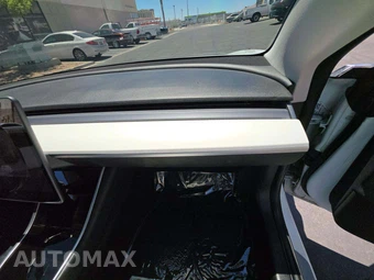 2018 Tesla Model 3 Performance – miniatura 16