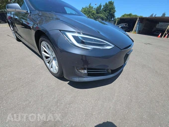 2018 Tesla Model S 75D – miniatura 18