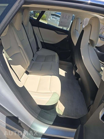 2018 Tesla Model S 75D – miniatura 13