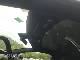 2018 Tesla Model S 75D – miniatura 17