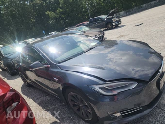 2018 Tesla Model S 75D – miniatura 3