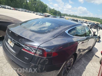 2018 Tesla Model S 75D – miniatura 4