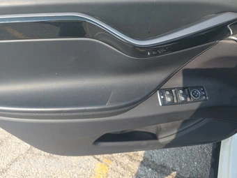 2018 Tesla Model X 100D – miniatura 9