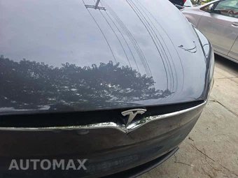 2018 Tesla Model X 100D – miniatura 23