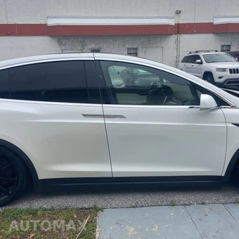 2018 Tesla Model X – miniatura 11