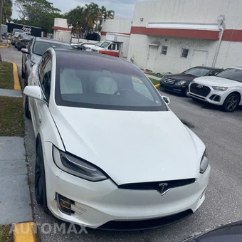 2018 Tesla Model X – miniatura 14