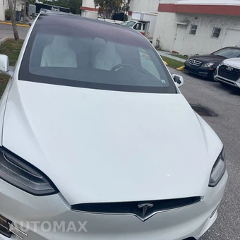 2018 Tesla Model X – miniatura 15