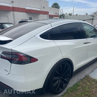 2018 Tesla Model X – miniatura 44