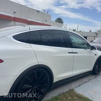 2018 Tesla Model X – miniatura 9