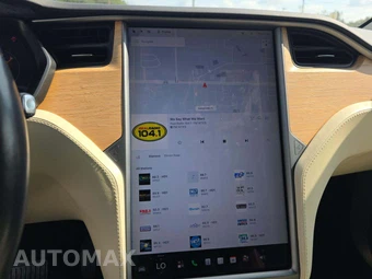 2018 Tesla Model X 75D – miniatura 10