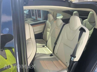 2018 Tesla Model X 75D – miniatura 13