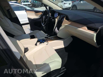 2018 Tesla Model X 75D – miniatura 18