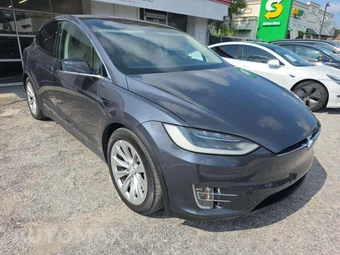 2018 Tesla Model X 75D – miniatura 4