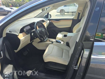 2018 Tesla Model X 75D – miniatura 6