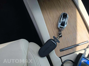 2018 Tesla Model X 75D – miniatura 8