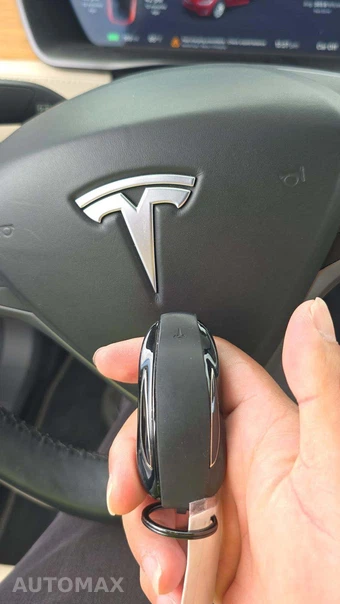 2018 Tesla Model X 75D - miniatura 17