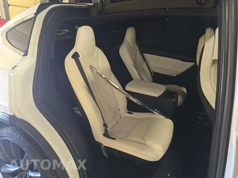 2018 Tesla Model X 75D - miniatura 15