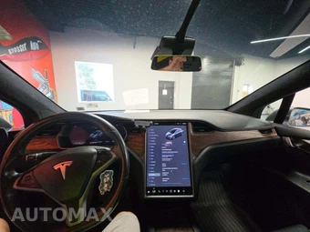 2018 Tesla Model X 75D – miniatura 10