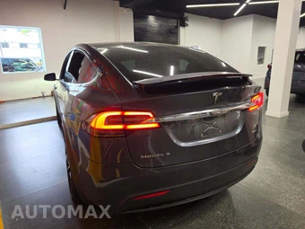 2018 Tesla Model X 75D – miniatura 2