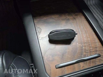 2018 Tesla Model X 75D – miniatura 8