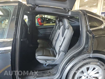 2018 Tesla Model X 75D - miniatura 13