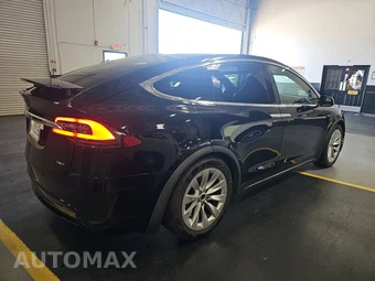 2018 Tesla Model X 75D - miniatura 4
