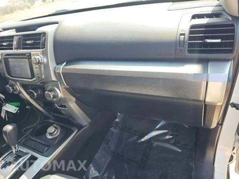 2018 Toyota 4Runner SR5 – miniatura 20