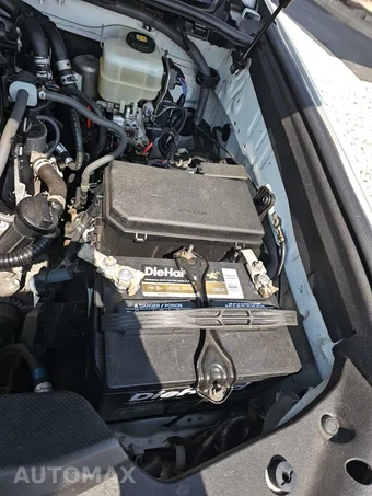2018 Toyota 4Runner SR5 – miniatura 26