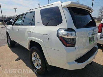 2018 Toyota 4Runner SR5 – miniatura 3