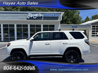 2018 Toyota 4Runner SR5 - miniatura 2