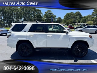 2018 Toyota 4Runner SR5 - miniatura 6
