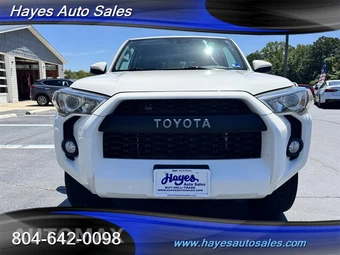 2018 Toyota 4Runner SR5 - miniatura 8