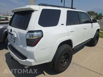 2018 Toyota 4Runner SR5 - miniatura 3