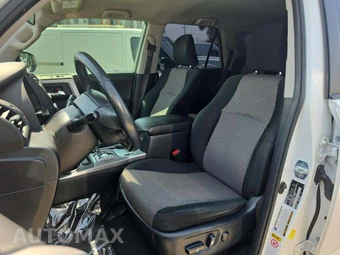 2018 Toyota 4Runner SR5 - miniatura 6