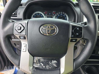 2018 Toyota 4Runner SR5 – miniatura 29