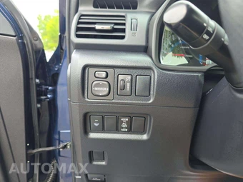 2018 Toyota 4Runner SR5 – miniatura 32