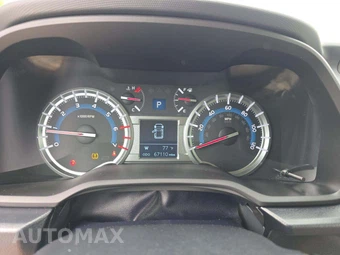 2018 Toyota 4Runner SR5 – miniatura 6