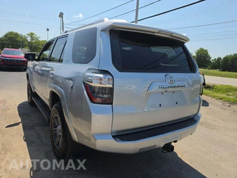 2018 Toyota 4Runner SR5 – miniatura 2