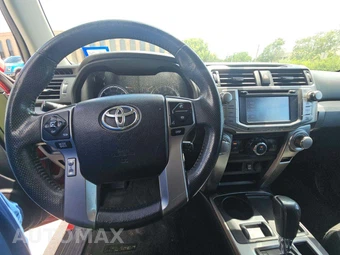2018 Toyota 4Runner SR5 – miniatura 10