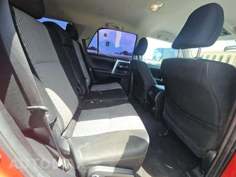 2018 Toyota 4Runner SR5 – miniatura 17