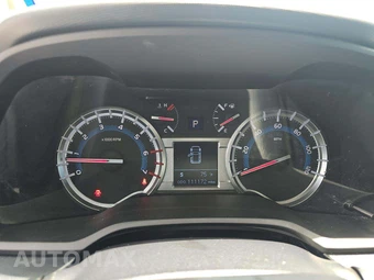 2018 Toyota 4Runner SR5 – miniatura 9