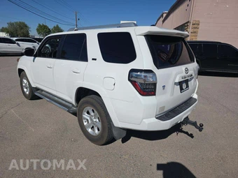 2018 Toyota 4Runner SR5 - miniatura 2