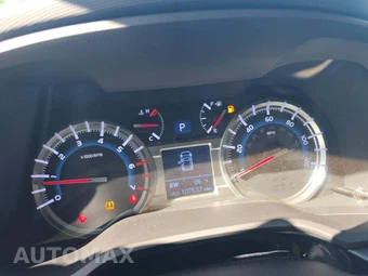 2018 Toyota 4Runner SR5 - miniatura 9