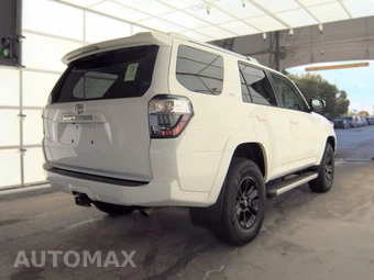 2018 Toyota 4Runner SR5 Premium – miniatura 4