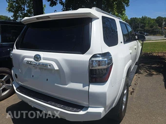 2018 Toyota 4Runner SR5 Premium – miniatura 3
